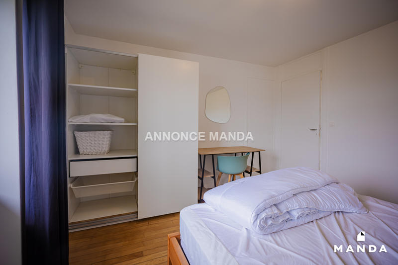 Chambre - 11 m² - 4 pièces