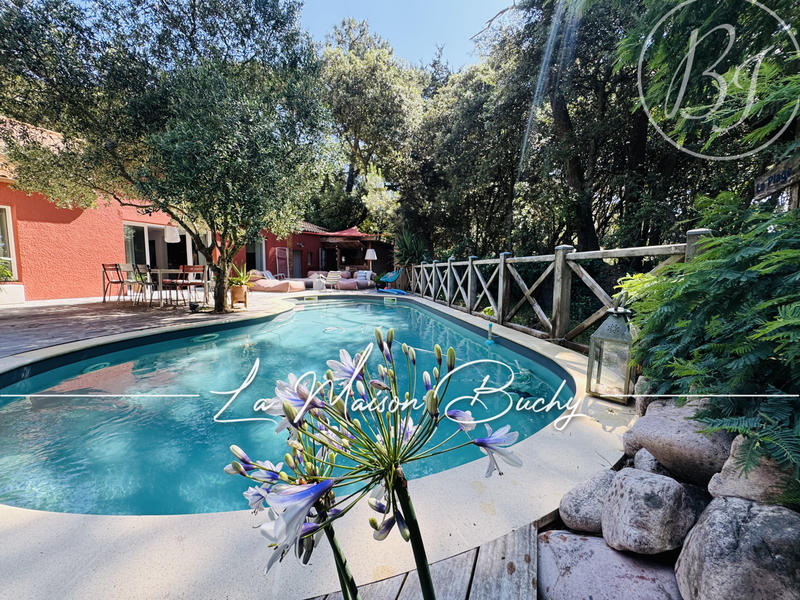 Maison - 167 m² - 6 pièces