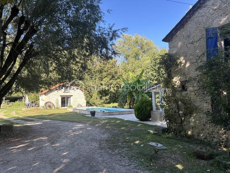 Moulin - 276 m² - 11 pièces