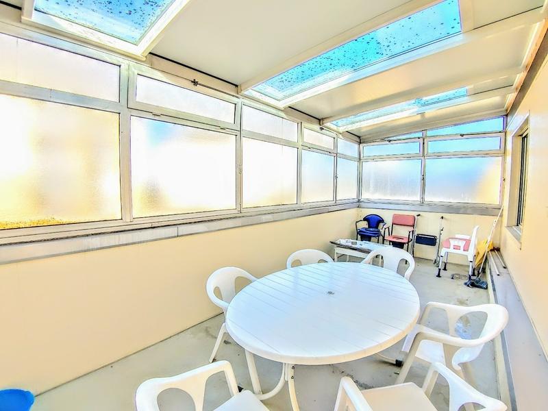 Maison - 570 m² - 8 pièces