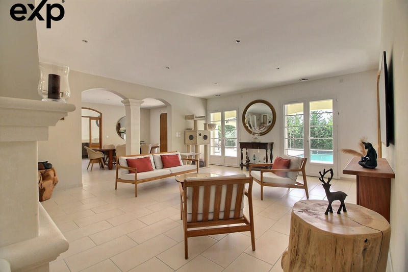 Villa - 198 m² - 7 pièces