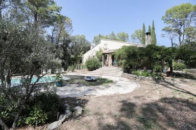Villa - 182 m² - 6 pièces