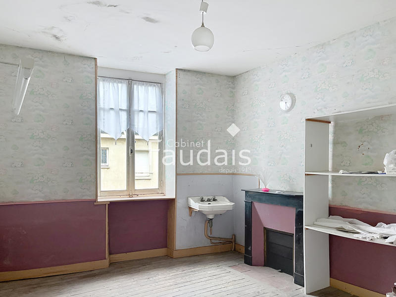 Maison - 243 m² - 8 pièces