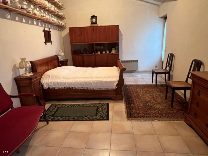 Maison en pierre - 177 m² - 6 pièces