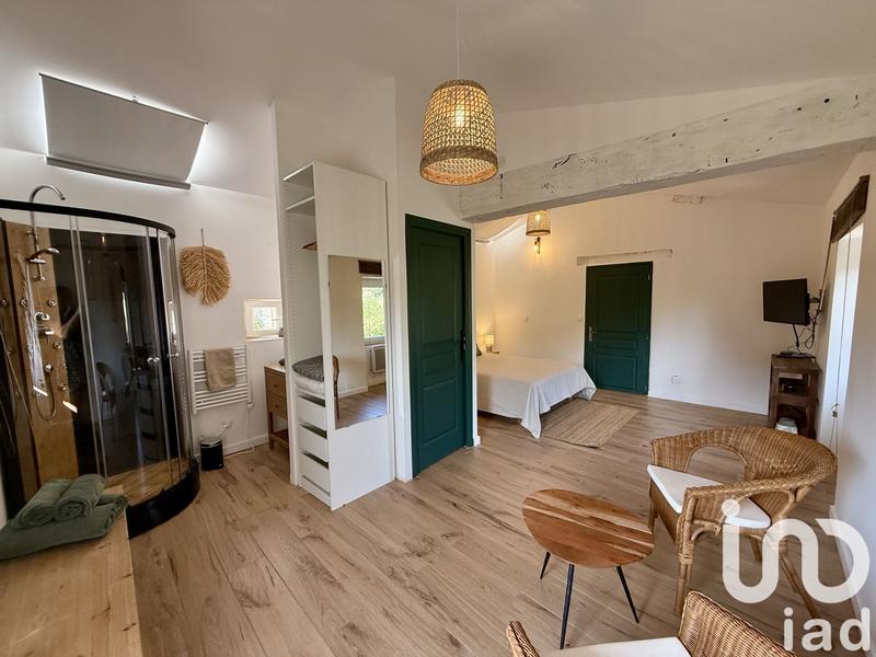 Maison - 400 m² - 17 pièces