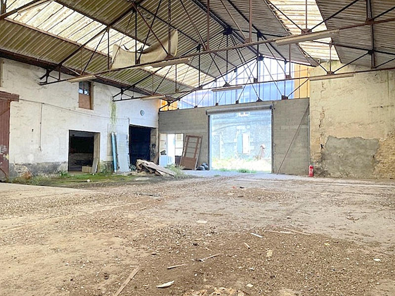 Grange - 409 m² - 4 pièces