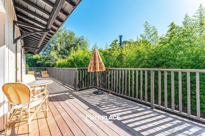 Villa - 278 m² - 7 pièces