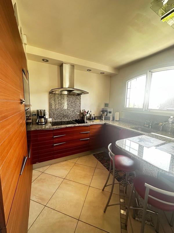 Maison traditionnelle - 120 m² - 6 pièces