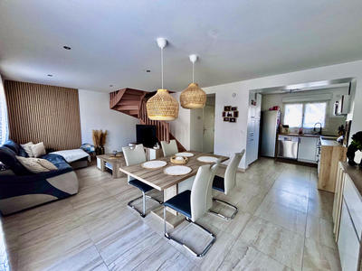 Maison - 87 m² - 4 pièces