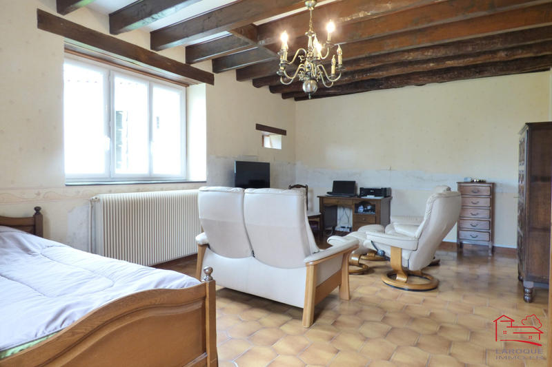 Maison - 239 m² - 5 pièces