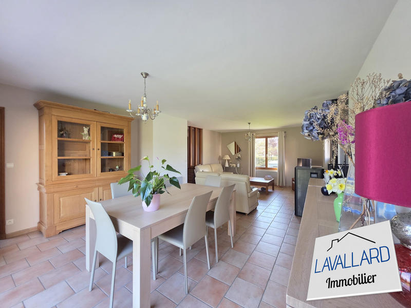 Maison - 136 m² - 5 pièces