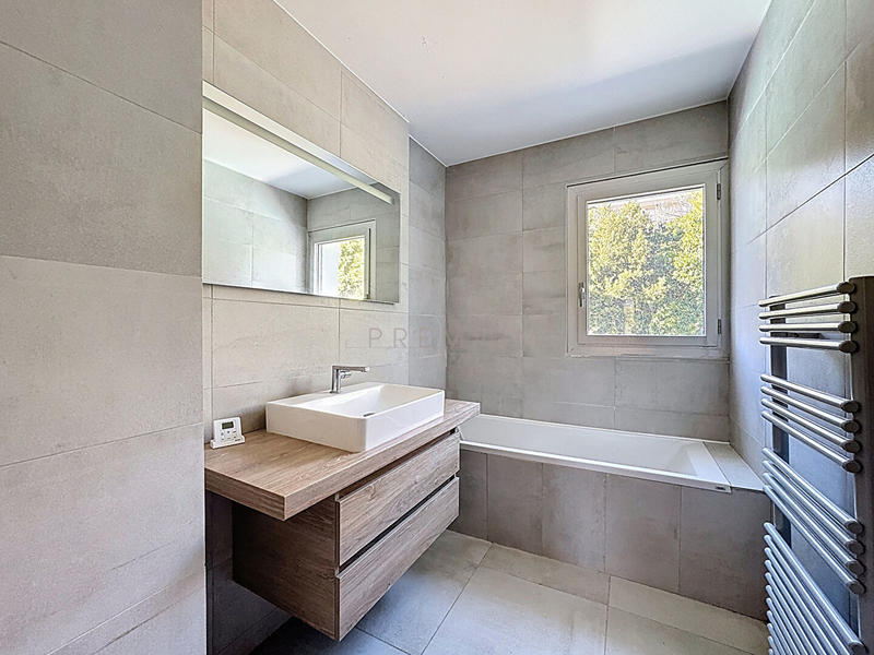 Maison - 183 m² - 6 pièces