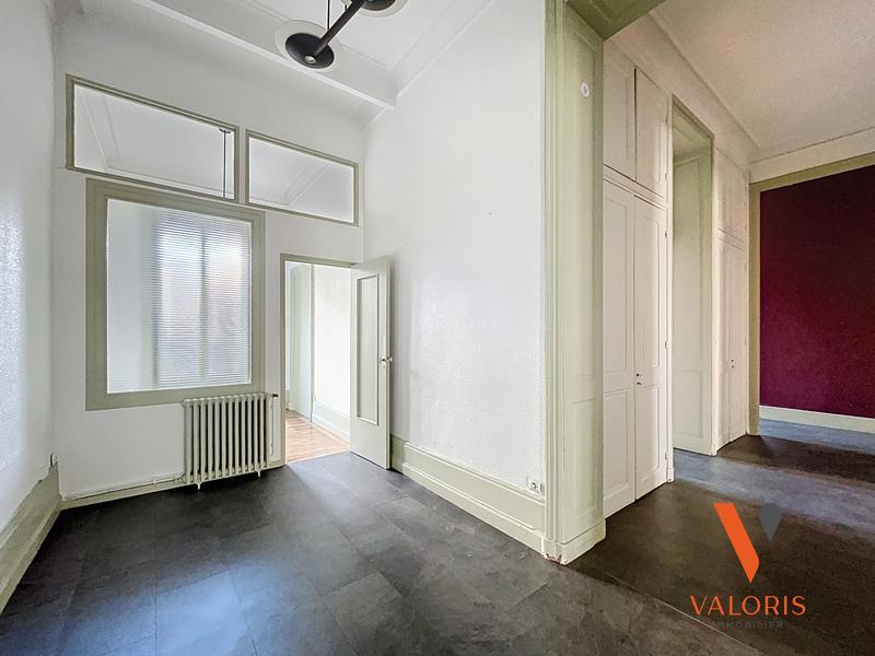 Appartement - 183 m² - 6 pièces