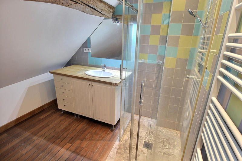 Maison - 180 m² - 6 pièces