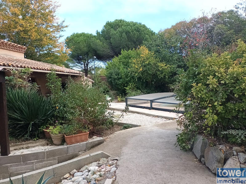 Villa - 215 m² - 7 pièces