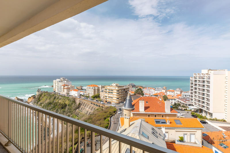 Appartement - 201 m² - 5 pièces