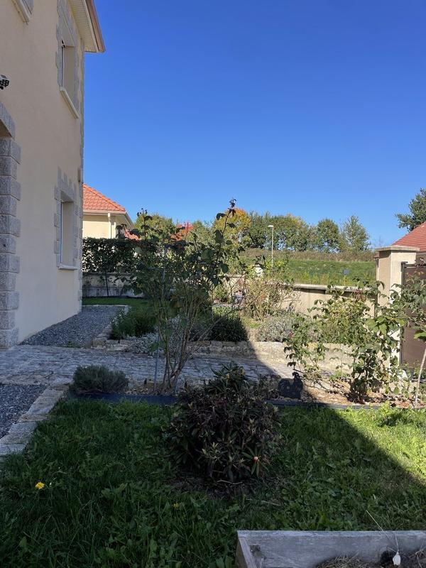 Maison - 218 m² - 6 pièces