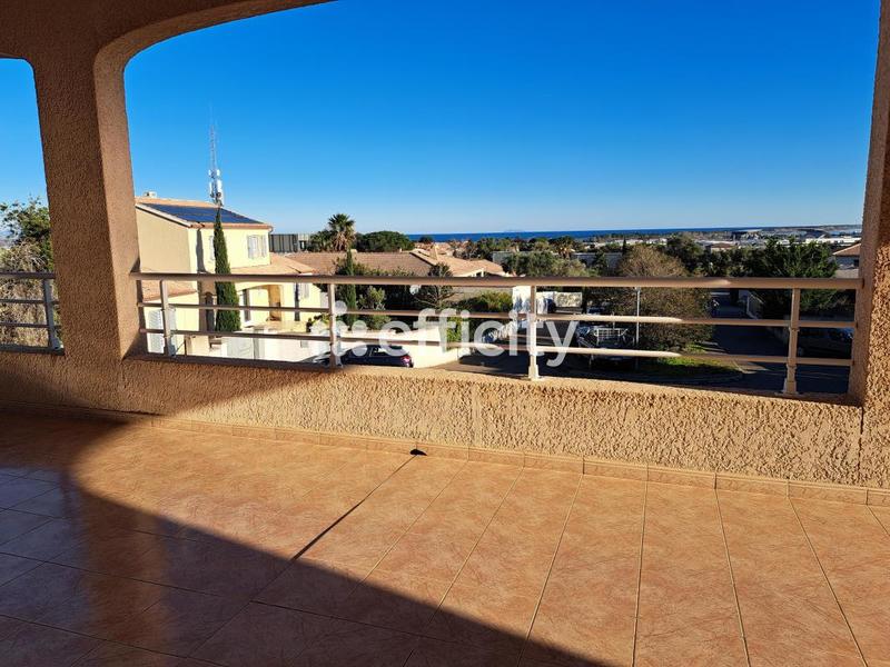 Maison - 180 m² - 7 pièces