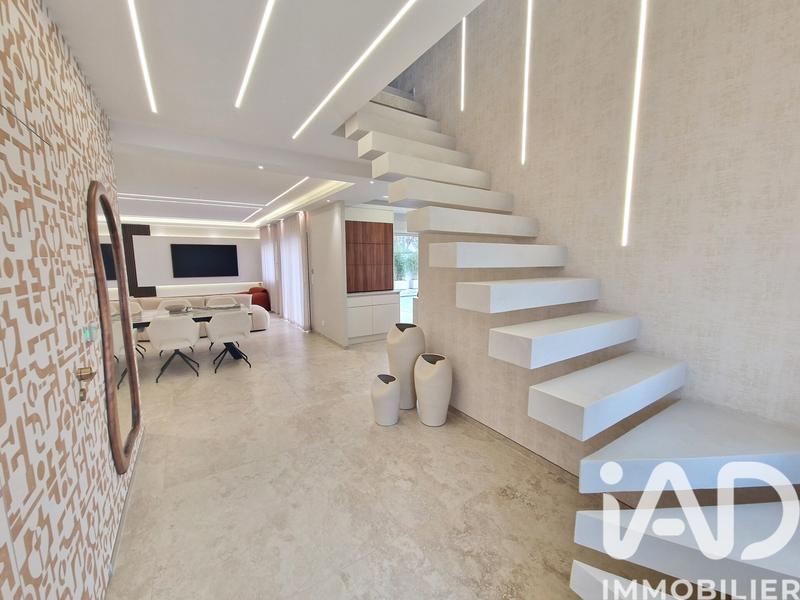 Maison - 153 m² - 7 pièces