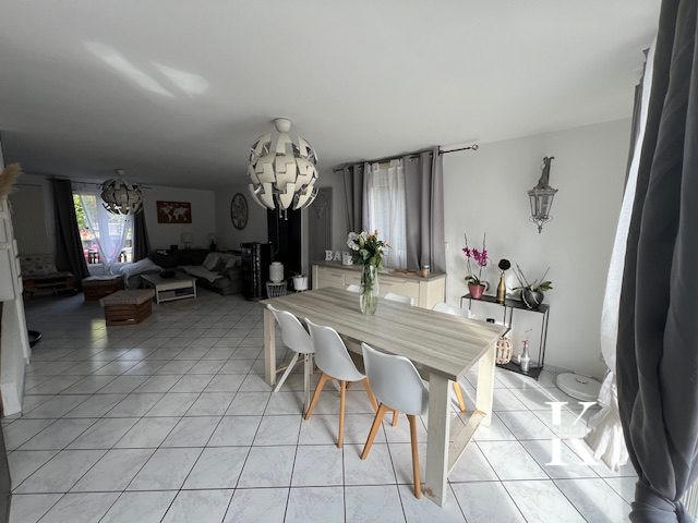 Maison - 147 m² - 6 pièces