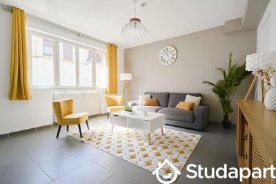 Chambre - 14 m² - 1 pièce