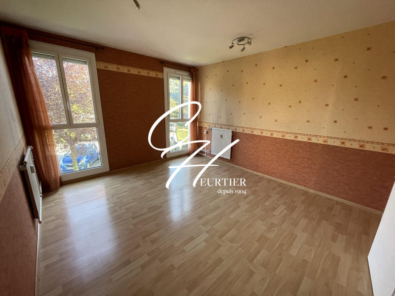 Appartement - 96 m² - 5 pièces