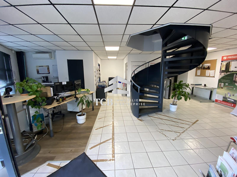 Local d'activités - 564 m²
