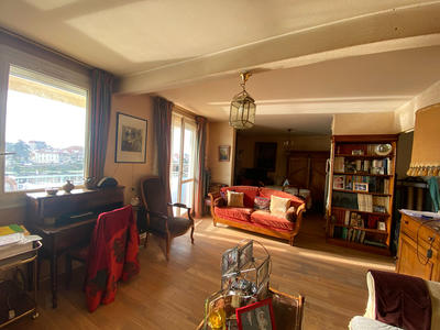 Appartement - 100 m² - 5 pièces