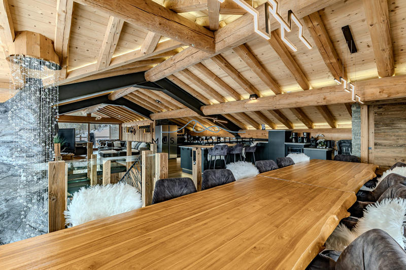 Châlet - 275 m² - 10 pièces