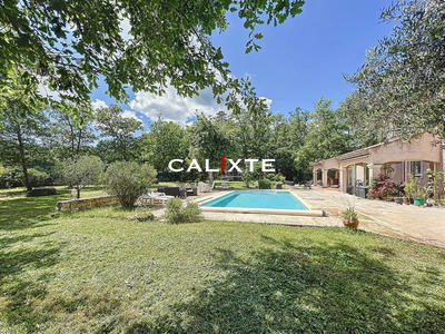 Villa - 215 m² - 5 pièces