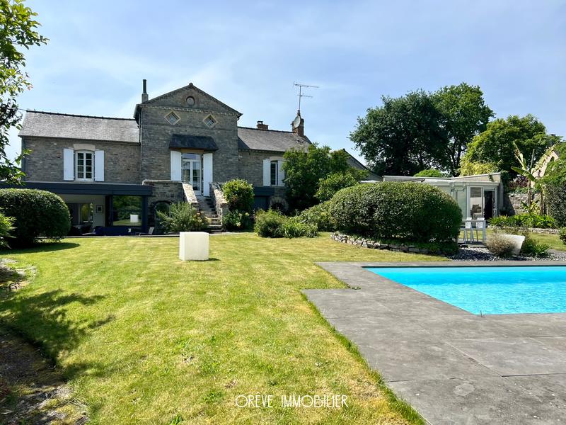 Maison - 190 m² - 8 pièces