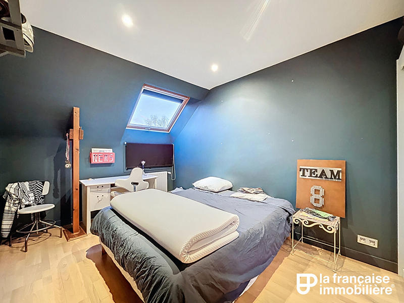 Maison - 210 m² - 9 pièces