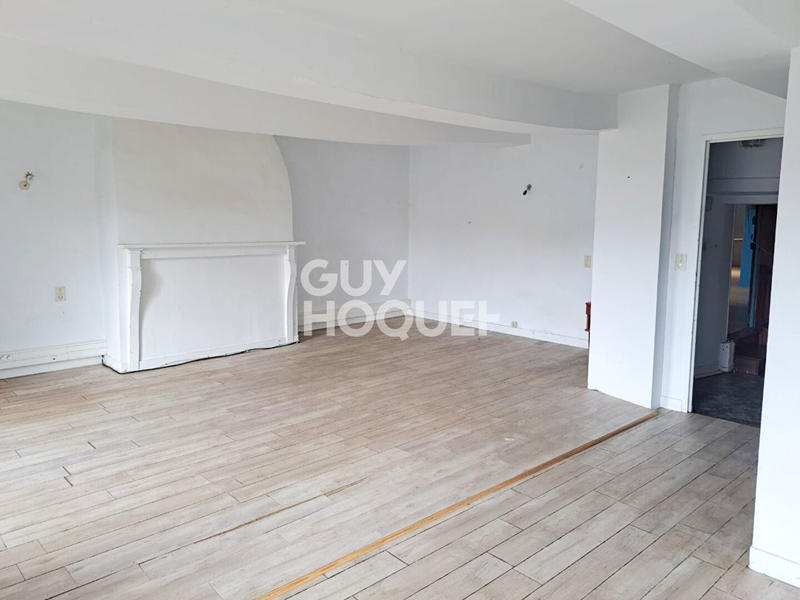 Maison - 300 m² - 8 pièces