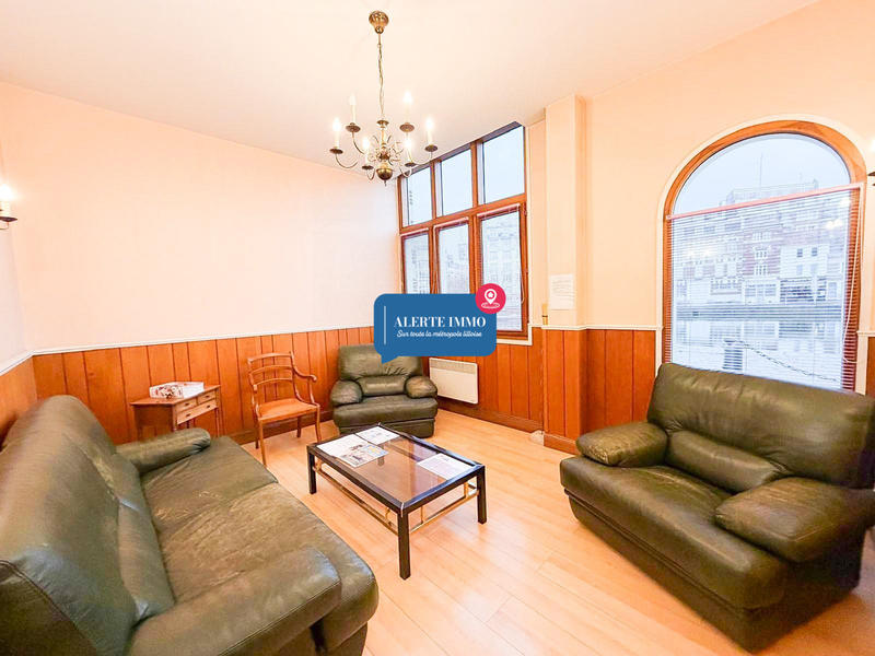 Local d'activités - 219 m² - 10 pièces