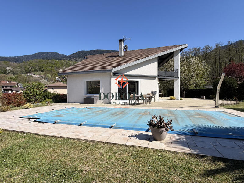 Maison - 147 m² - 5 pièces