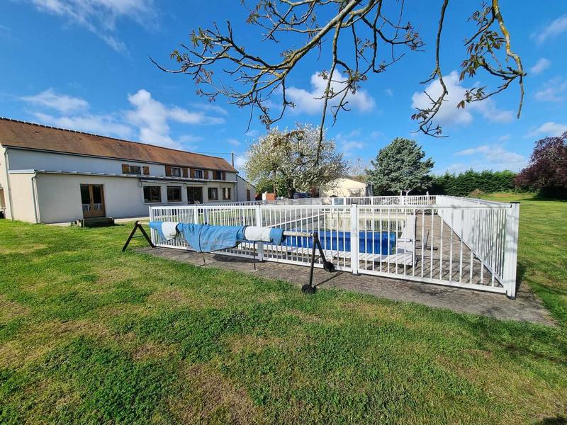 Demeure - 196 m² - 8 pièces