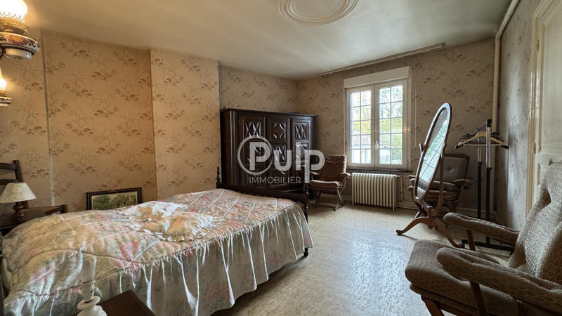 Maison - 210 m² - 7 pièces