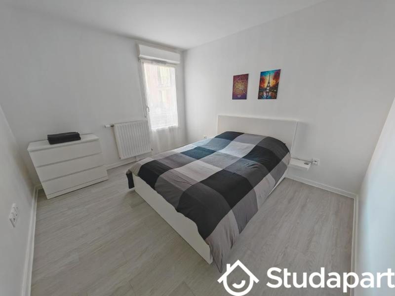 Chambre - 10 m² - 1 pièce