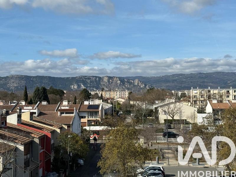 Appartement - 95 m² - 5 pièces