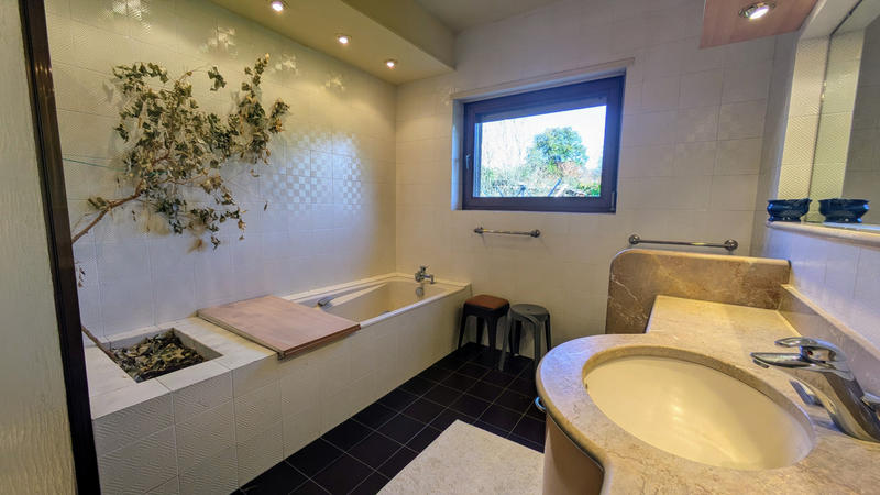 Maison - 188 m² - 7 pièces