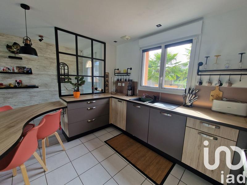 Maison - 98 m² - 5 pièces