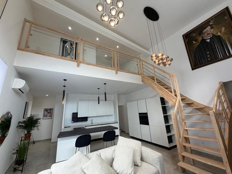 Appartement - 80 m² - 2 pièces