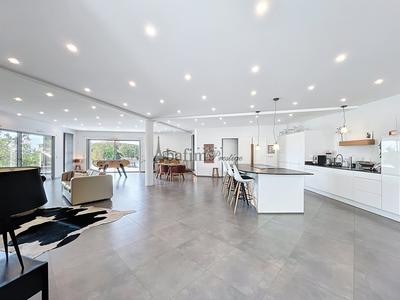 Château - 350 m² - 13 pièces