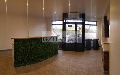 Local commercial - 207 m²