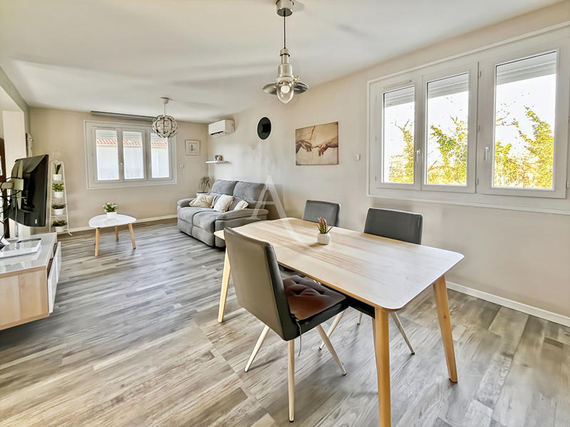 Maison - 87 m² - 5 pièces