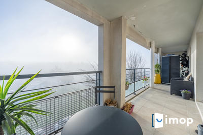 Appartement - 85 m² - 4 pièces