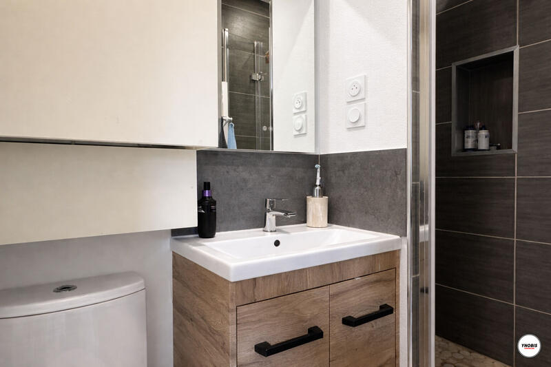 Immeuble - 6 pièces