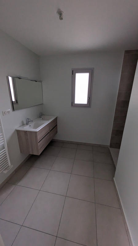 Maison - 93 m² - 4 pièces