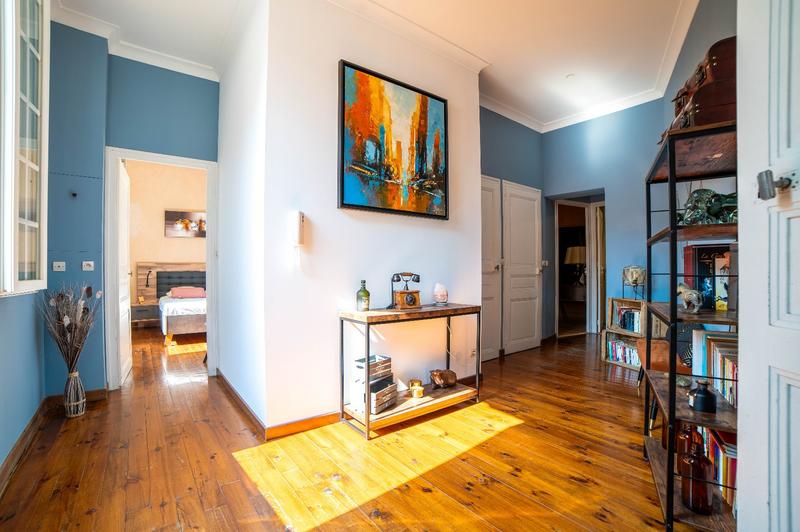 Maison - 274 m² - 10 pièces