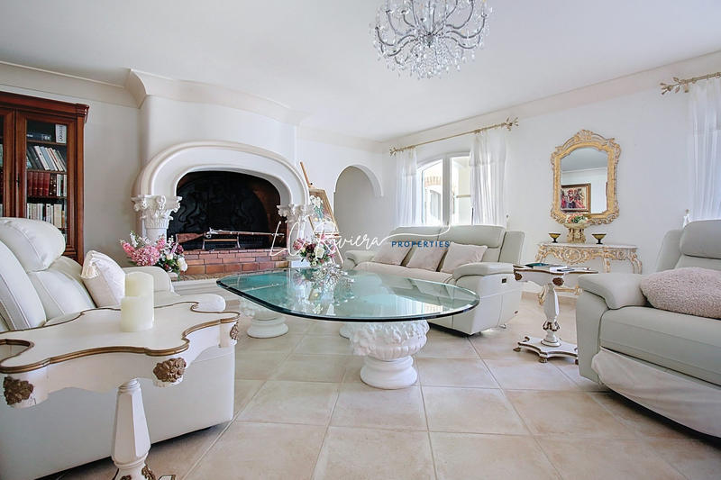 Villa - 325 m² - 10 pièces